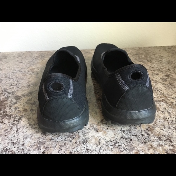 Sketchers Flats - Picture 2 of 7